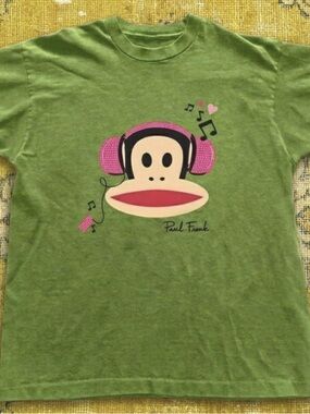 Gildan Lime T-shirt with Pink Headphone Julius Graphic
